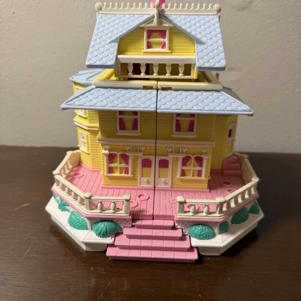 Vintage 1995 Bluebird Polly Pocket Clubhouse